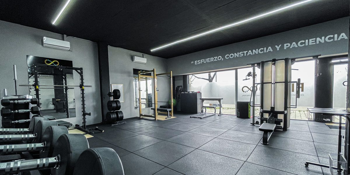 Sala de entrenamiento FisiotrainingLeira Badalona